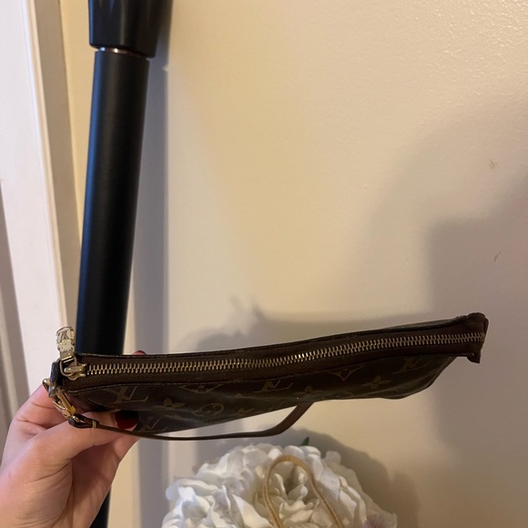 Louis Vuitton Monogram Clutch - Picture 2 of 6